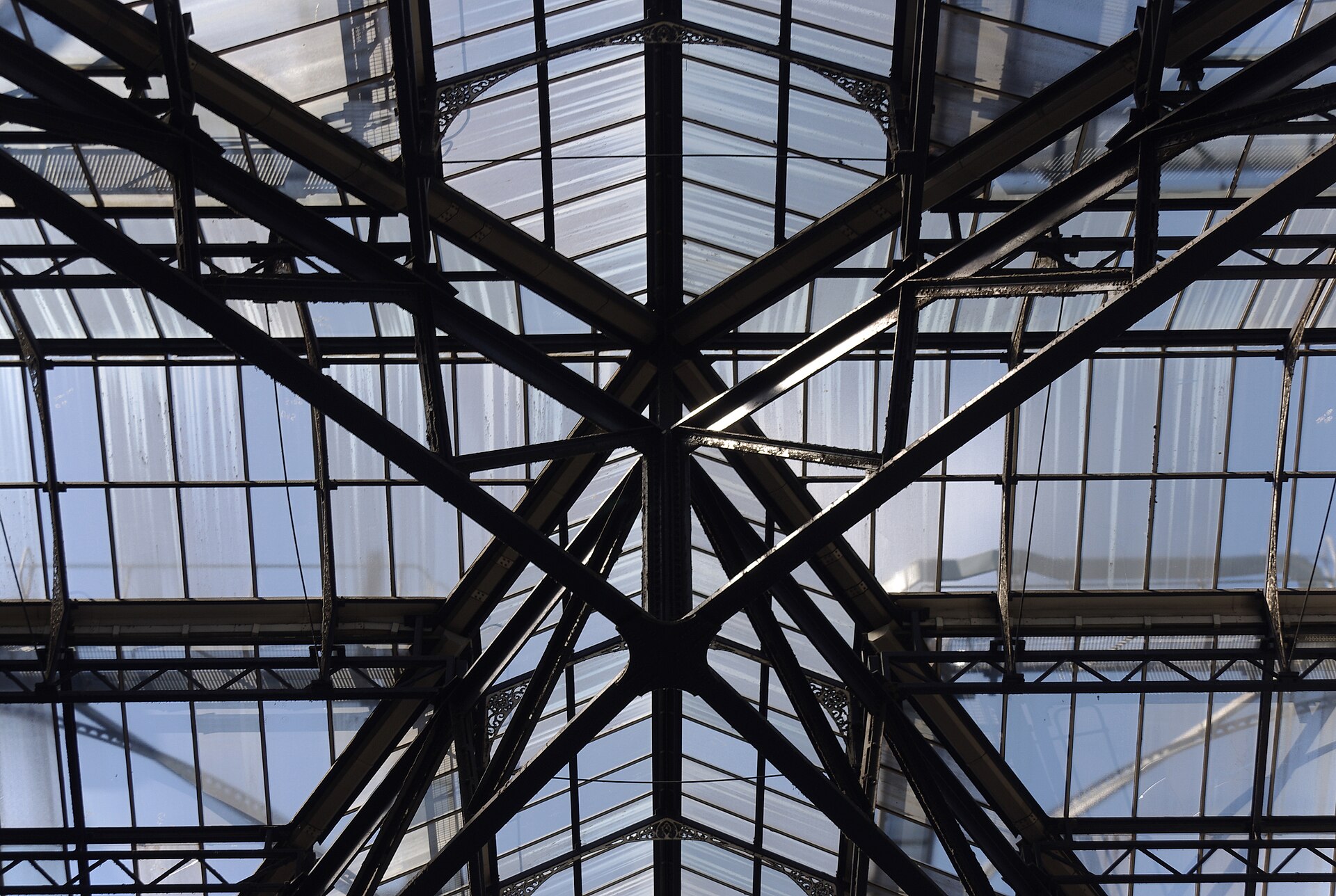 London Liverpool Street station London — local documentary photograph